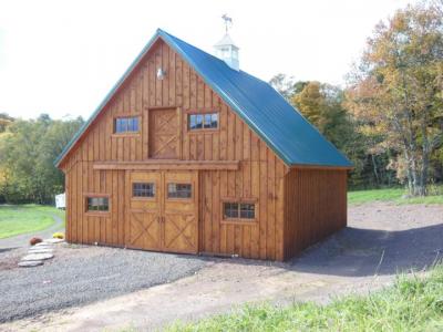 horse-barn-with-loft-02