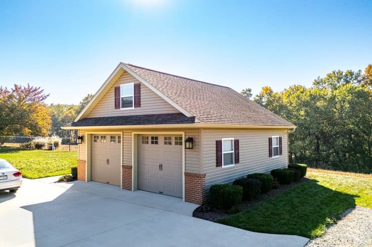 Custom Garage in Akron, PA
